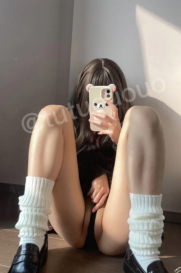 粉嫩白虎福利姬@兔兔 尺度会员视图合集2