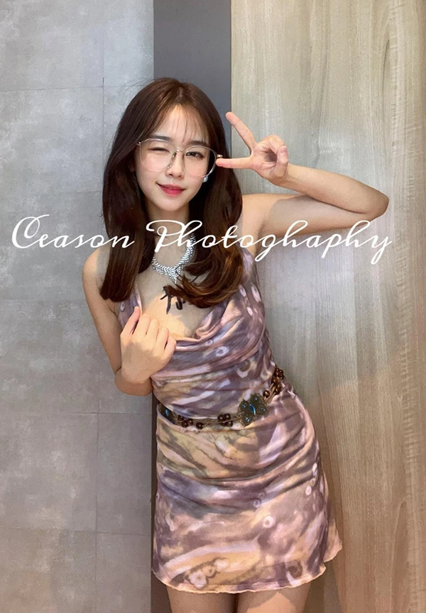 推特美女@ceasonshot1999私拍尺度唯美图集