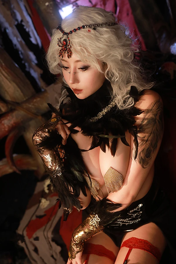 网红美女奈汐酱nice 蛛肆暗黑系诱惑